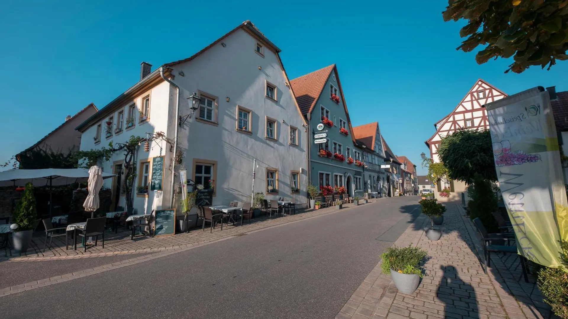 Hästens Hotel - chez Douverne Sommerach